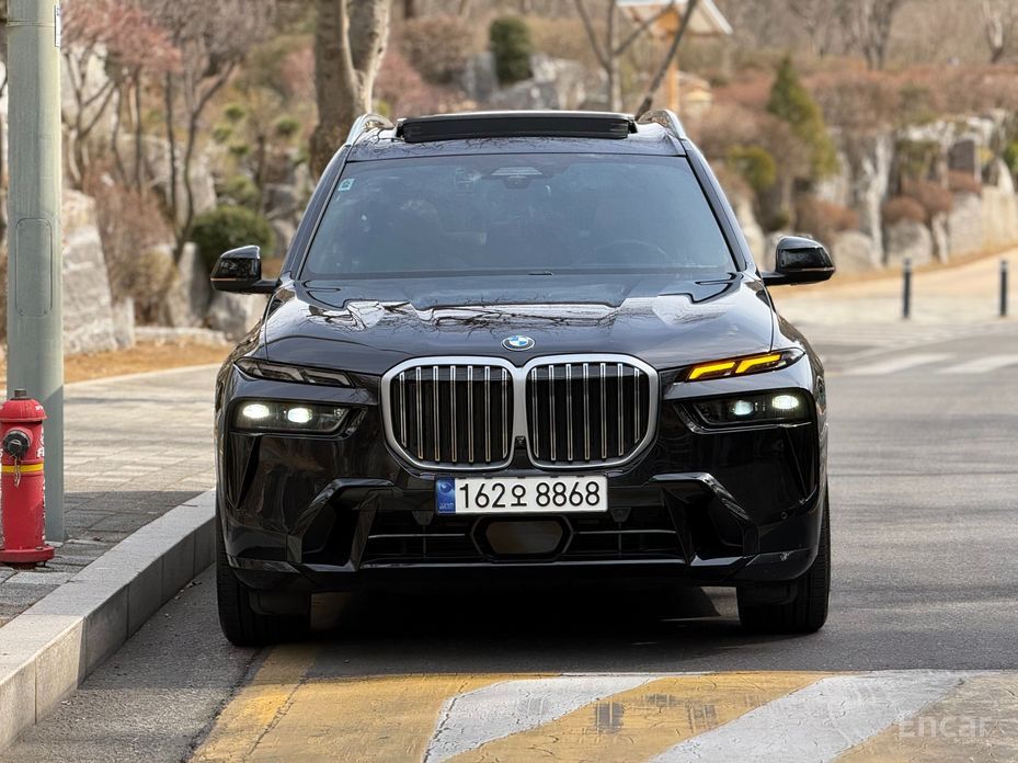 2023 BMW X7 I (G07) Рестайлинг xDrive 40i M Sport 7STR с пробегом 69 581 км