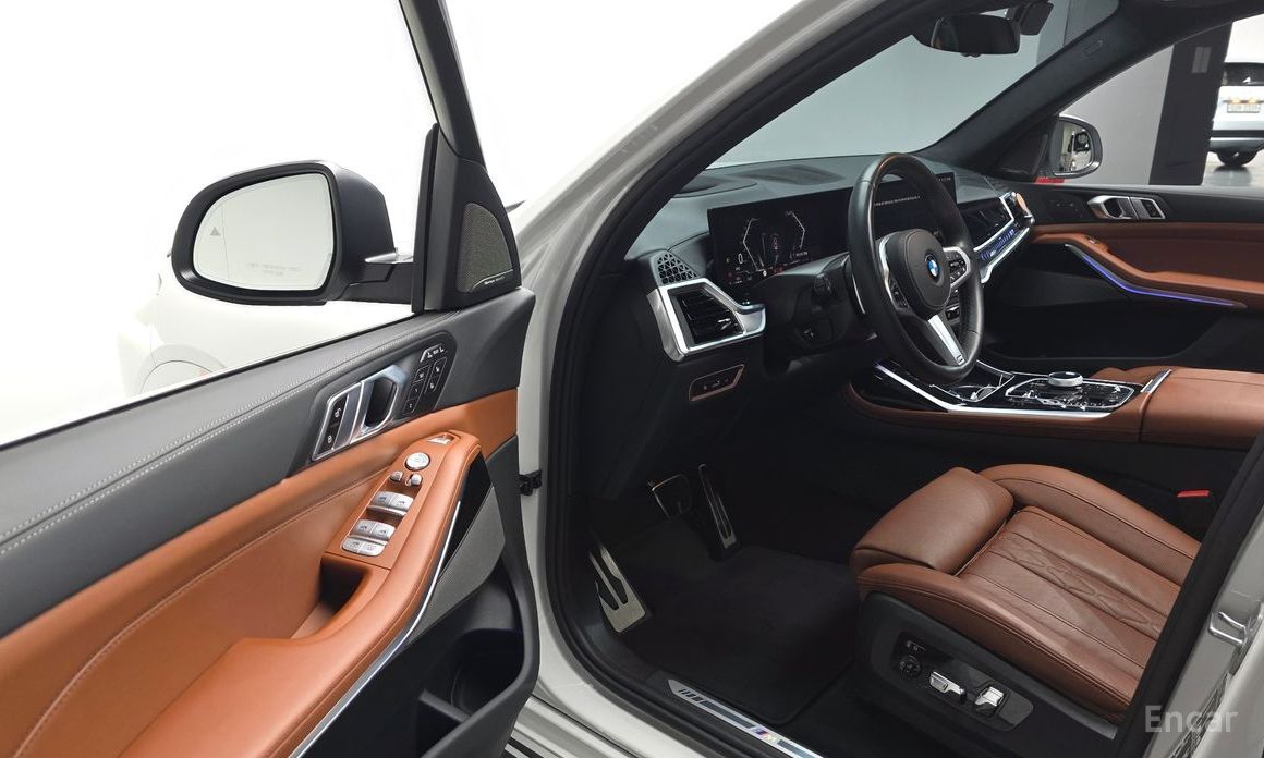 2023 BMW X7 I (G07) Рестайлинг xDrive 40i M Sport 7STR с пробегом 26 805 км