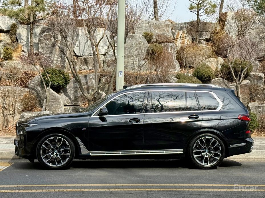 2023 BMW X7 I (G07) Рестайлинг xDrive 40i M Sport 7STR с пробегом 69 581 км