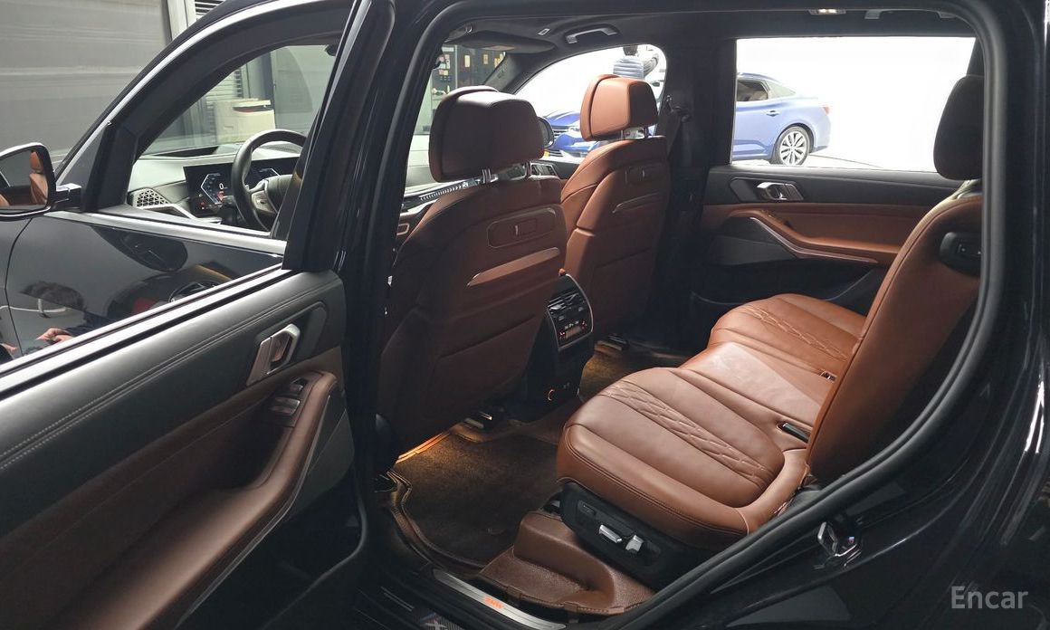 2023 BMW X7 I (G07) Рестайлинг xDrive 40i Design Pure Excellence 7-Seater с пробегом 38 506 км