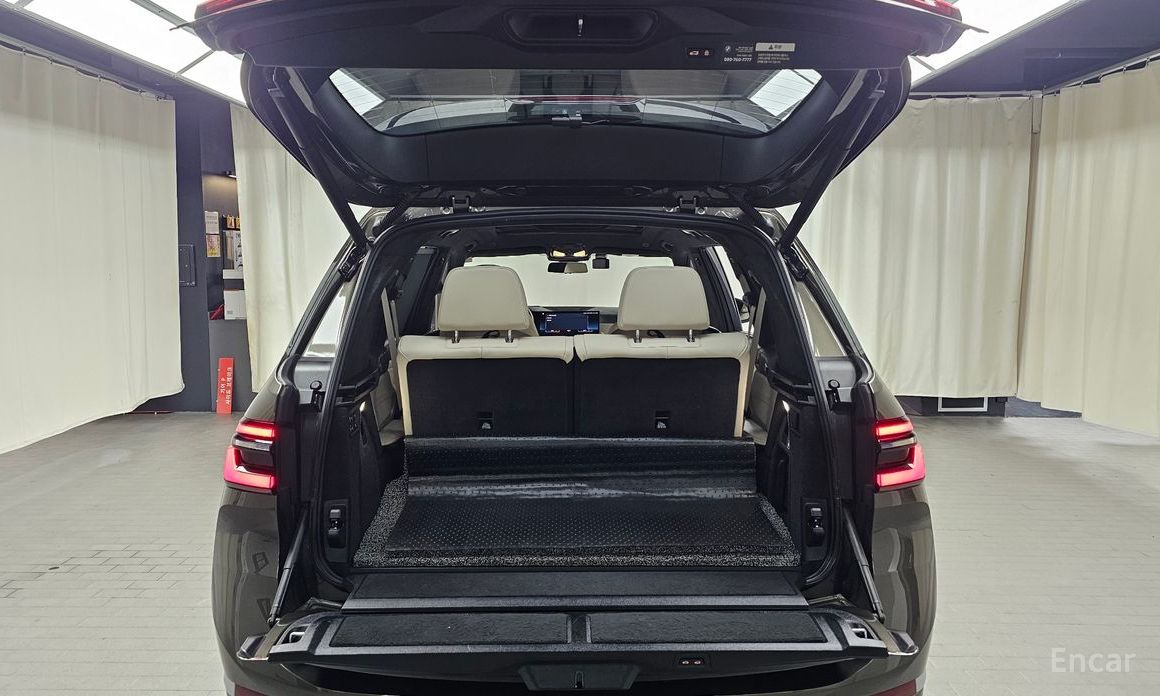 2023 BMW X7 I (G07) Рестайлинг xDrive 40i Design Pure Excellence 6-Seater с пробегом 68 591 км