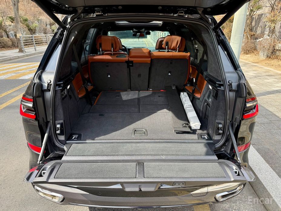 2023 BMW X7 I (G07) Рестайлинг xDrive 40i M Sport 7STR с пробегом 69 581 км