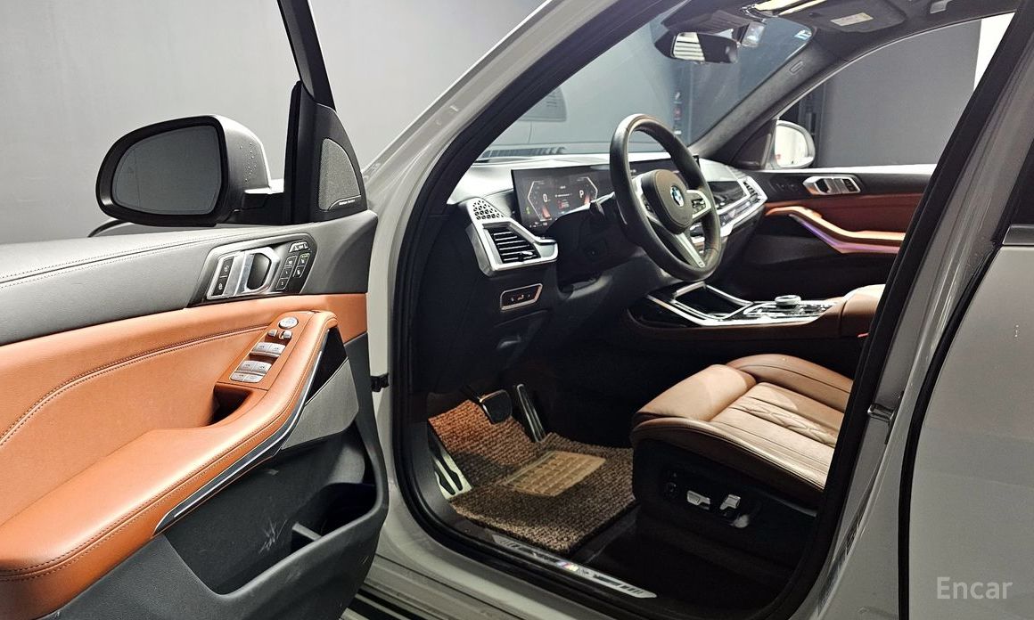 2023 BMW X7 I (G07) Рестайлинг xDrive 40i M Sport 6STR с пробегом 13 381 км