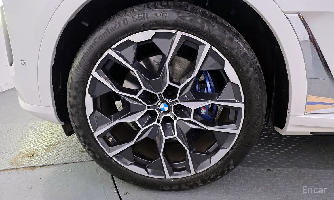 2023 BMW X7 I (G07) Рестайлинг xDrive 40i M Sport 6STR с пробегом 14 077 км