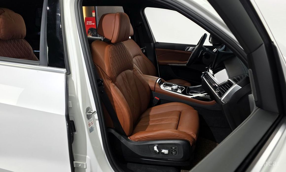 2023 BMW X7 I (G07) Рестайлинг xDrive 40i M Sport 6STR с пробегом 14 077 км