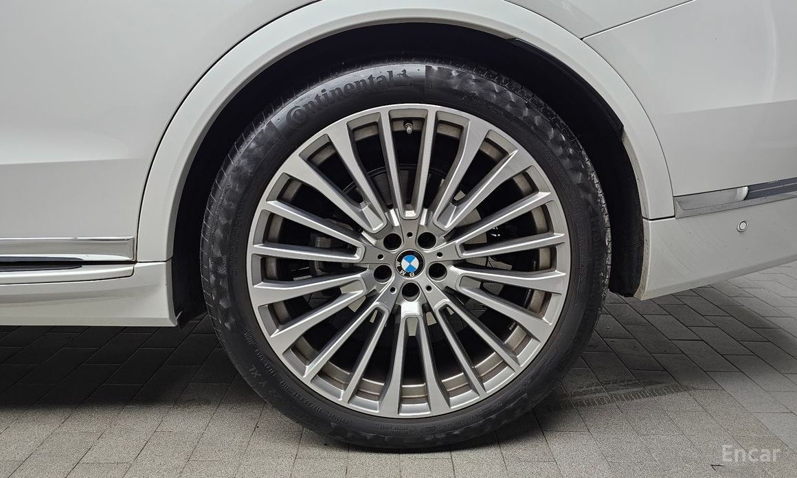 2023 BMW X7 I (G07) Рестайлинг xDrive 40i Design Pure Excellence 7-Seater с пробегом 25 612 км