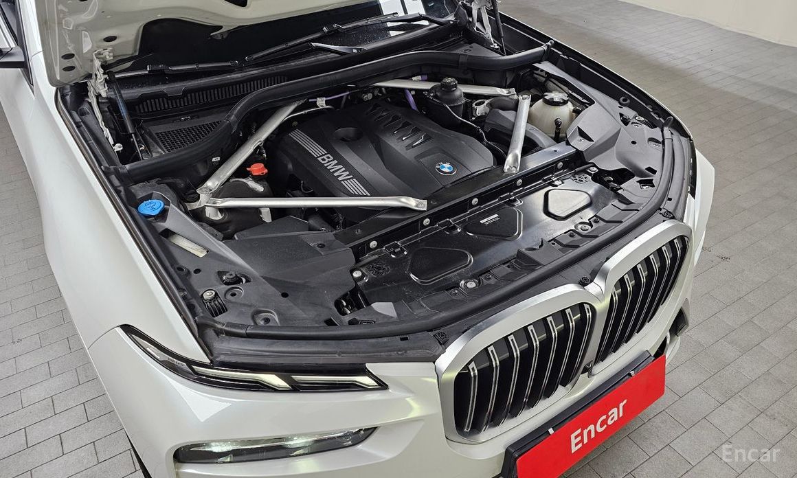 2023 BMW X7 I (G07) Рестайлинг xDrive 40i Design Pure Excellence 7-Seater с пробегом 25 612 км
