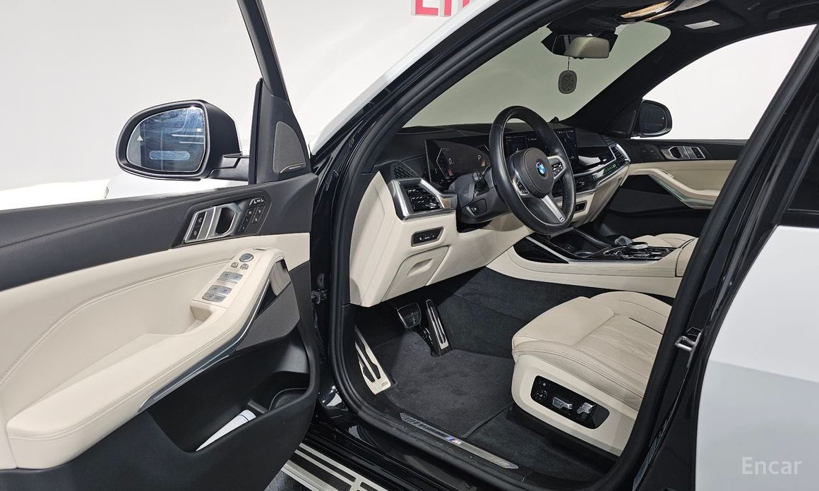 2023 BMW X7 I (G07) Рестайлинг xDrive 40i M Sport 6STR с пробегом 29 050 км