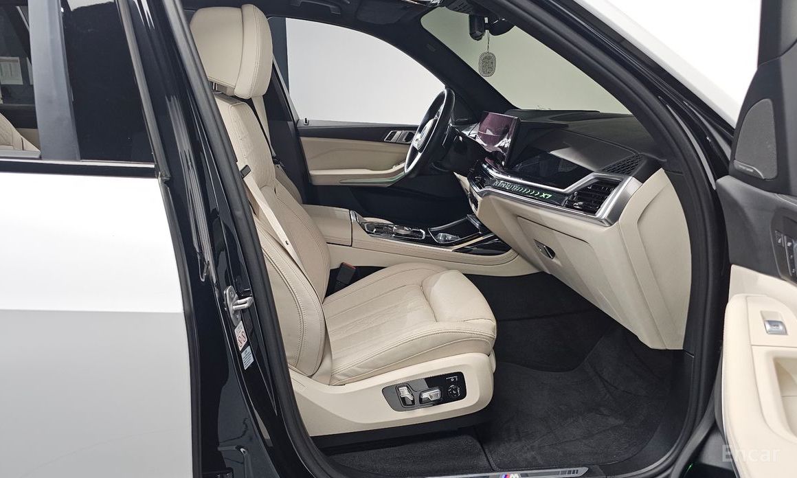 2023 BMW X7 I (G07) Рестайлинг xDrive 40i M Sport 6STR с пробегом 29 050 км