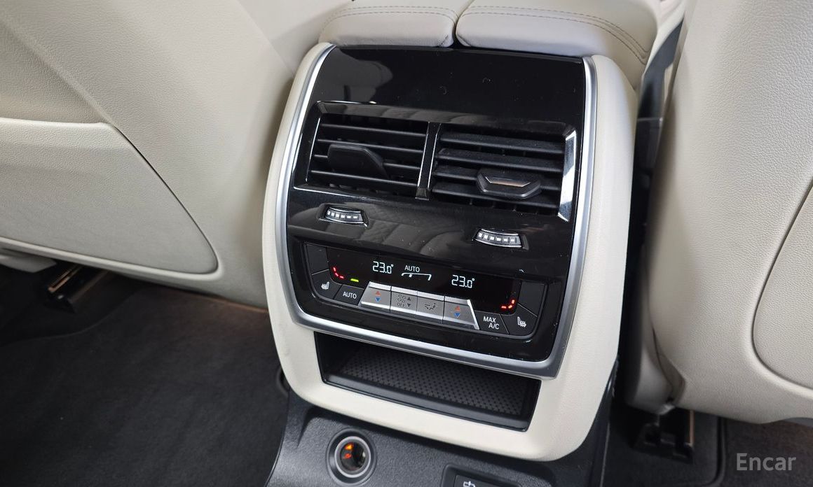 2023 BMW X7 I (G07) Рестайлинг xDrive 40d Design Pure Excellence 6-Seater с пробегом 30 828 км
