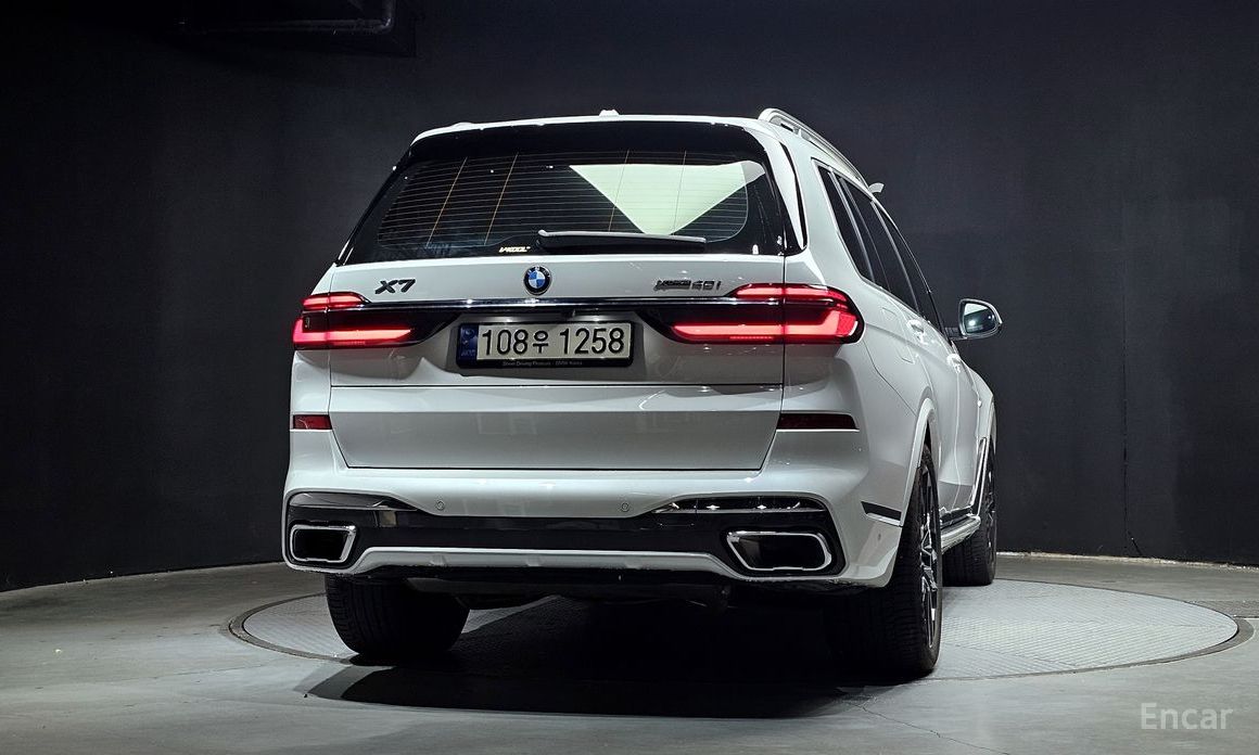 2023 BMW X7 I (G07) Рестайлинг xDrive 40i M Sport 6STR с пробегом 22 029 км