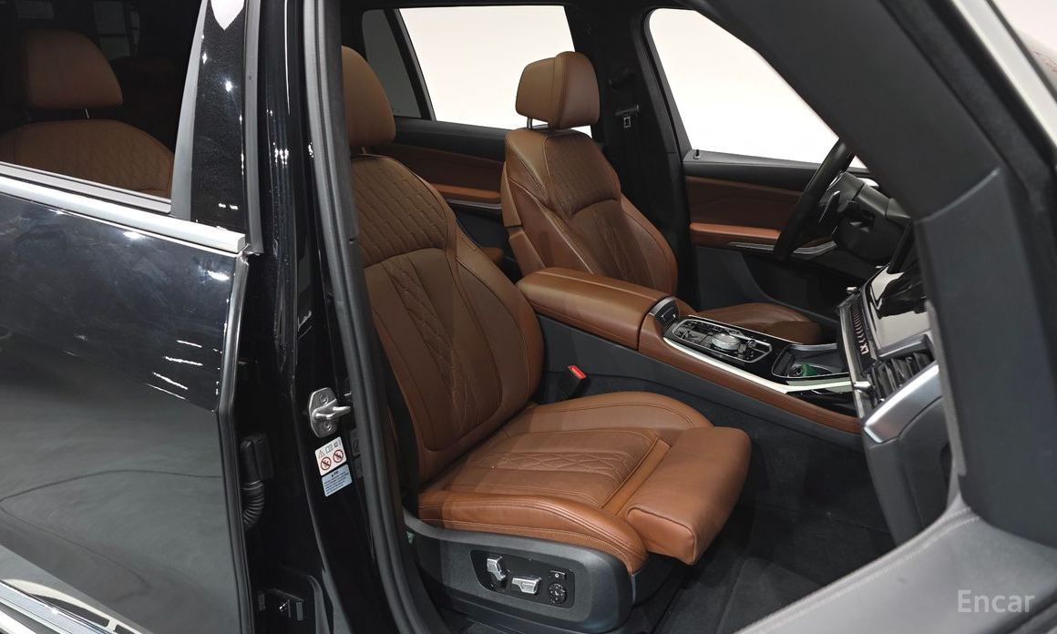 2023 BMW X7 I (G07) Рестайлинг xDrive 40i M Sport 6STR с пробегом 40 095 км