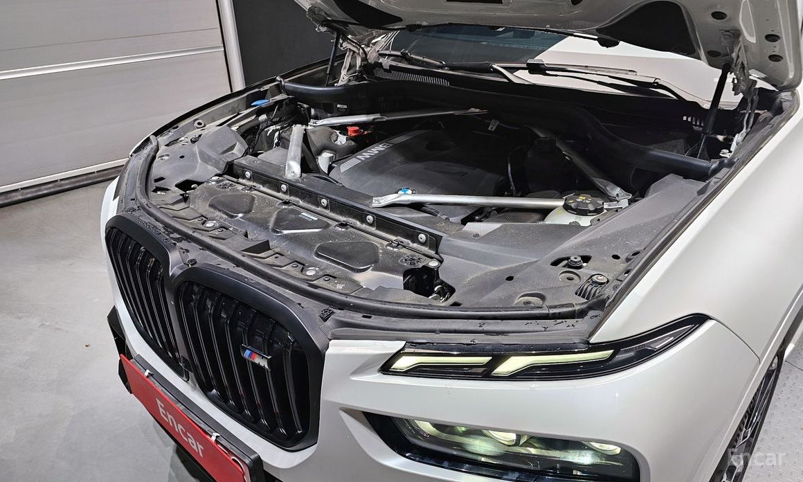 2023 BMW X7 I (G07) Рестайлинг xDrive 40i M Sport 6STR с пробегом 22 029 км