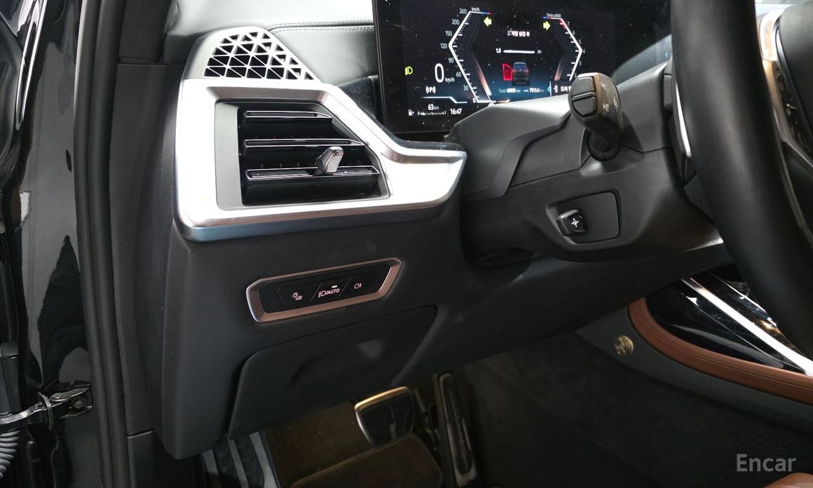 2023 BMW X7 I (G07) Рестайлинг xDrive 40i M Sport 6STR с пробегом 40 095 км
