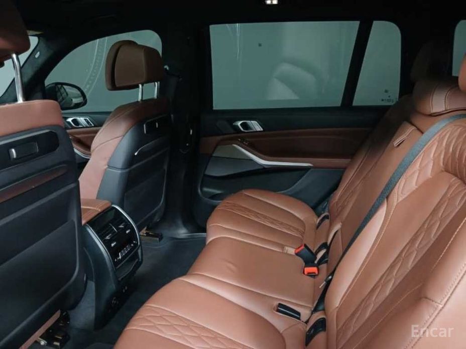 2023 BMW X7 I (G07) Рестайлинг xDrive 40d Design Pure Excellence 7-Seater с пробегом 40 988 км