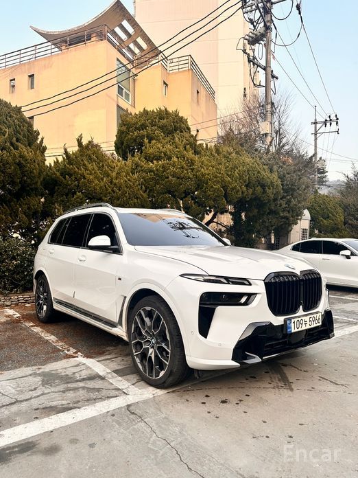 2023 BMW X7 I (G07) Рестайлинг xDrive 40i M Sport 6STR с пробегом 54 622 км