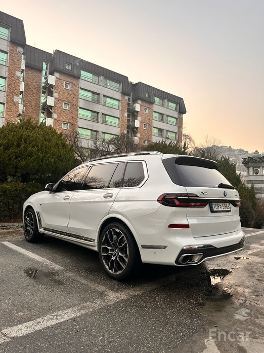 2023 BMW X7 I (G07) Рестайлинг xDrive 40i M Sport 6STR с пробегом 54 622 км