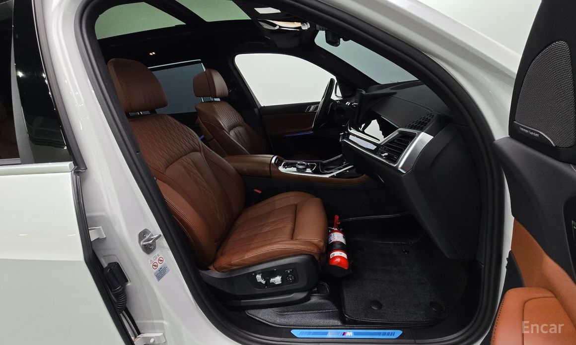 2023 BMW X7 I (G07) Рестайлинг xDrive 40i M Sport 7STR с пробегом 50 082 км