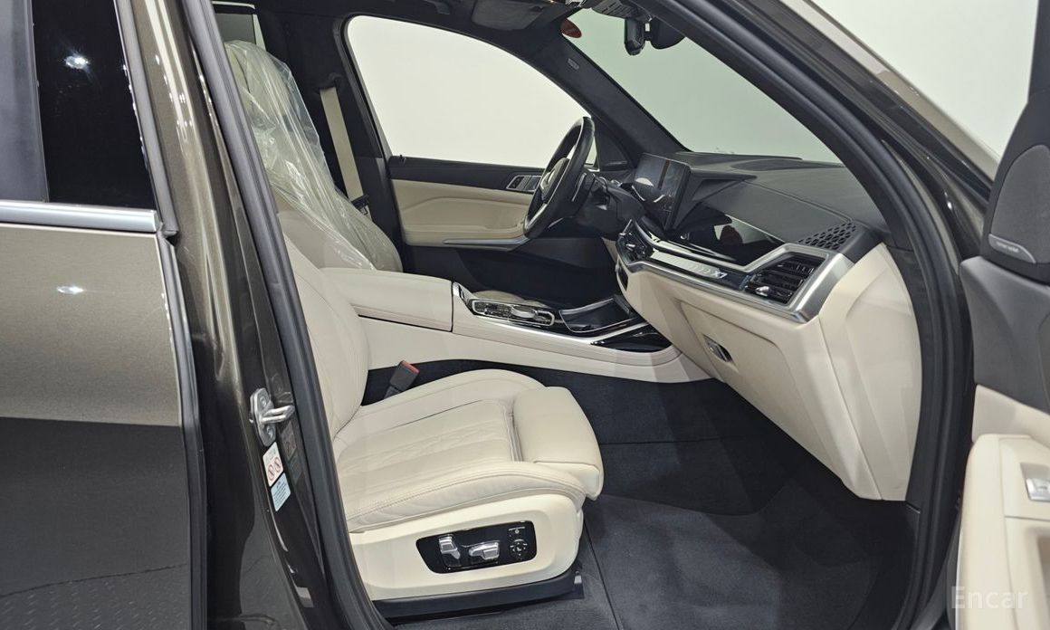 2023 BMW X7 I (G07) Рестайлинг xDrive 40i M Sport 6STR с пробегом 23 163 км