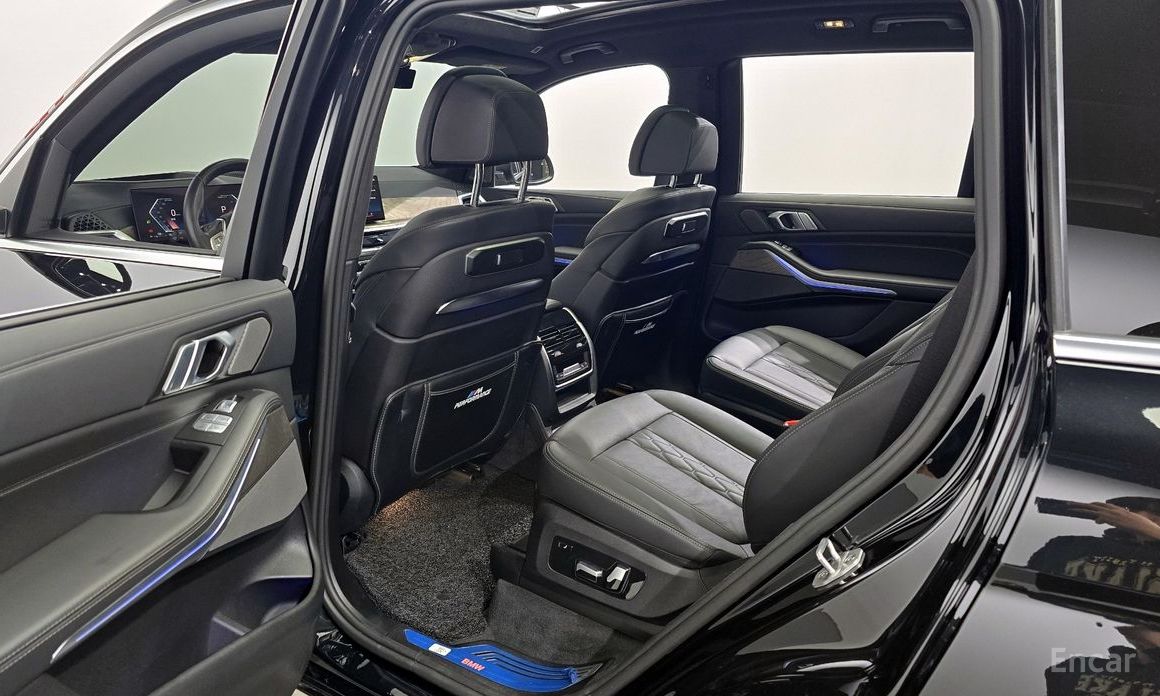2023 BMW X7 I (G07) Рестайлинг xDrive 40d Design Pure Excellence 6-Seater с пробегом 24 034 км