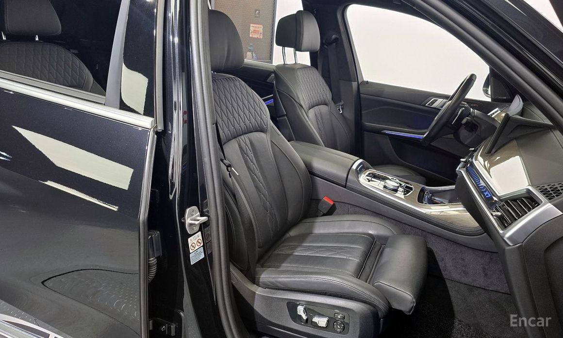 2023 BMW X7 I (G07) Рестайлинг xDrive 40d Design Pure Excellence 6-Seater с пробегом 24 034 км