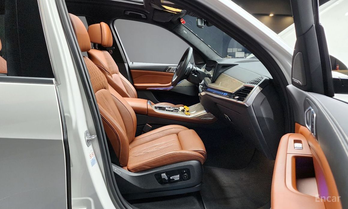 2023 BMW X7 I (G07) Рестайлинг xDrive 40i Design Pure Excellence 6-Seater с пробегом 52 613 км