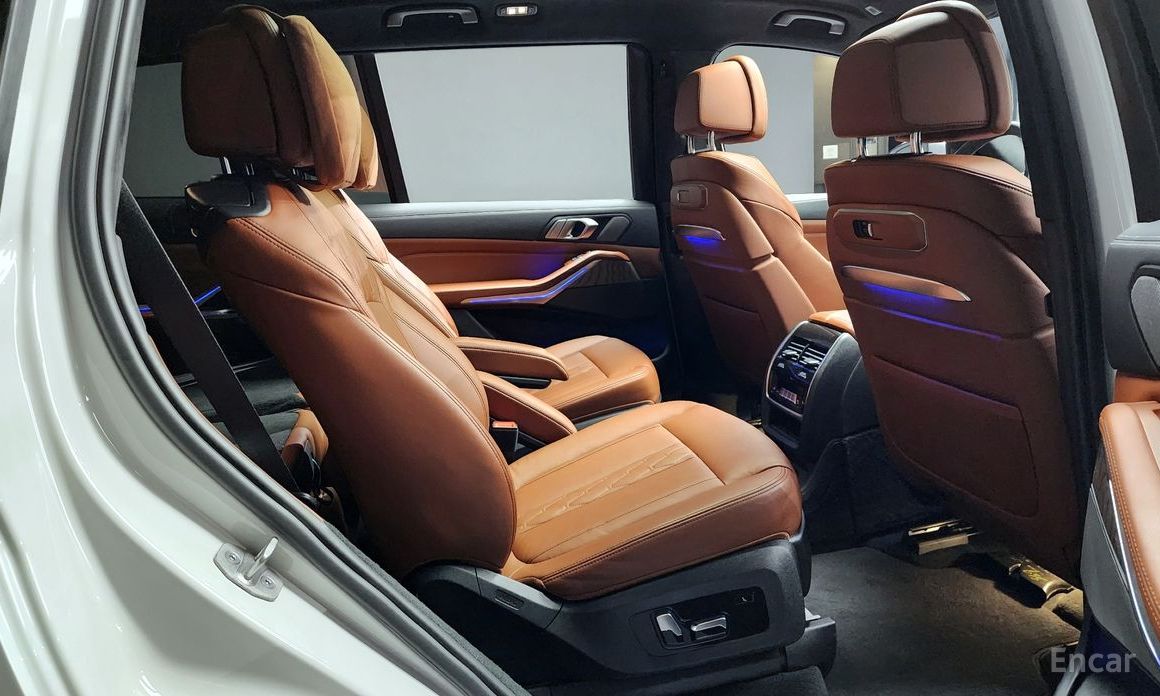 2023 BMW X7 I (G07) Рестайлинг xDrive 40i Design Pure Excellence 6-Seater с пробегом 52 613 км
