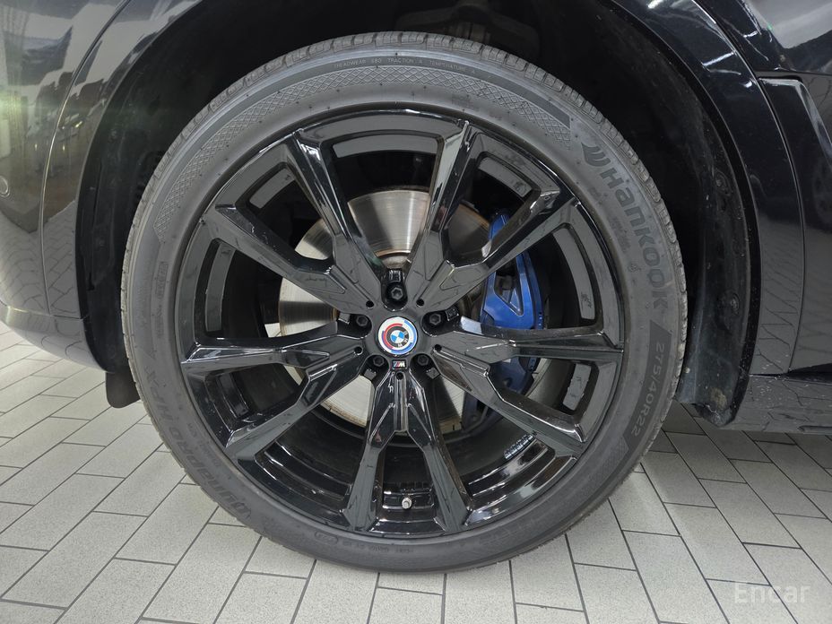 2023 BMW X7 I (G07) Рестайлинг xDrive 40i M Sport 6STR с пробегом 30 138 км