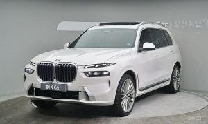 2023 BMW X7 I (G07) Рестайлинг xDrive 40i Design Pure Excellence 6-Seater с пробегом 15 365 км