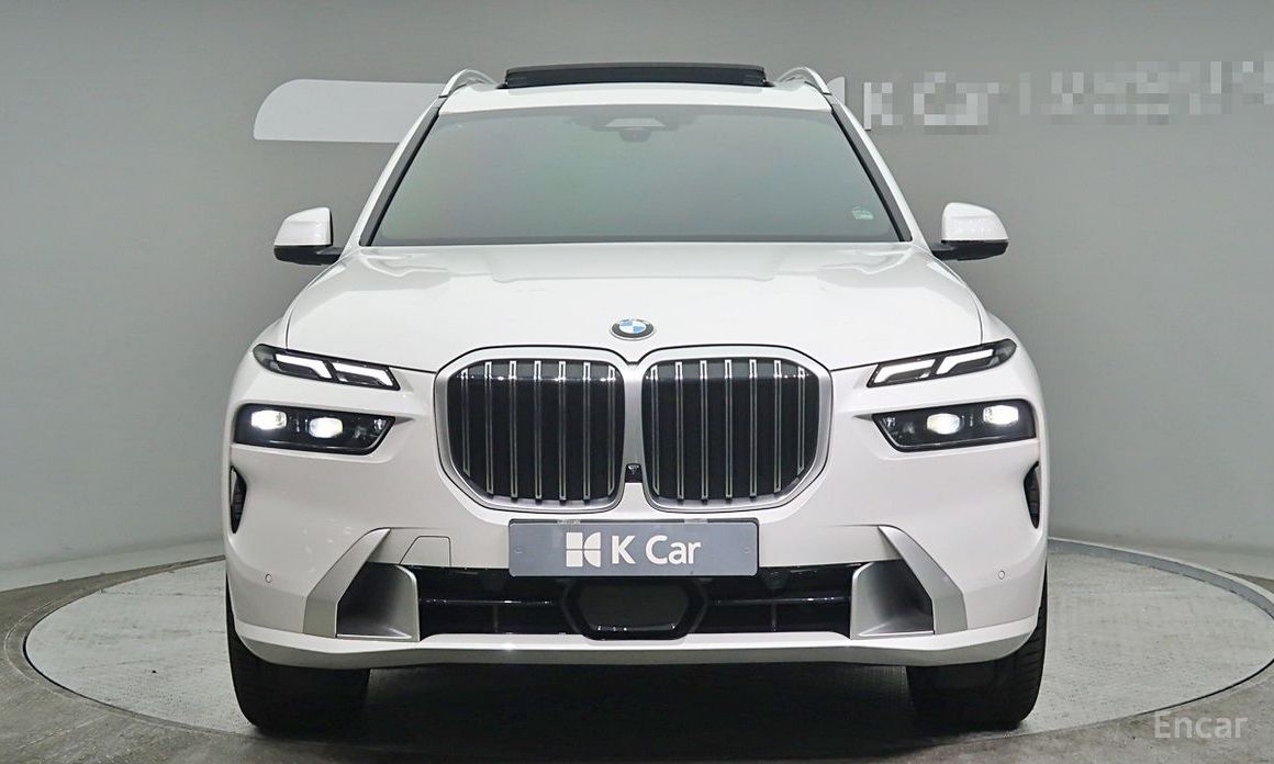 2023 BMW X7 I (G07) Рестайлинг xDrive 40i Design Pure Excellence 6-Seater с пробегом 15 365 км