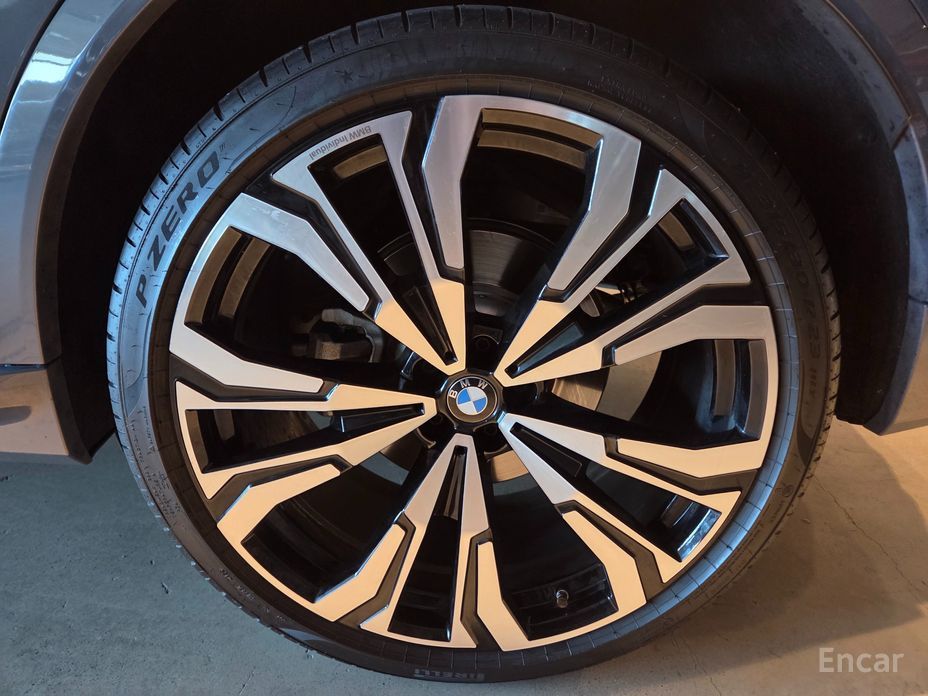 2023 BMW X7 I (G07) Рестайлинг xDrive 40i Design Pure Excellence Frist Edition 6STR с пробегом 89 985 км