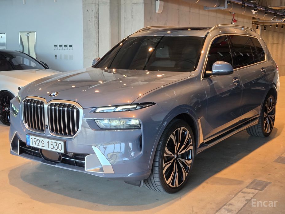 2023 BMW X7 I (G07) Рестайлинг xDrive 40i Design Pure Excellence Frist Edition 6STR с пробегом 89 985 км
