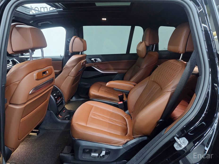 2023 BMW X7 I (G07) Рестайлинг xDrive 40i M Sport 6STR с пробегом 30 138 км