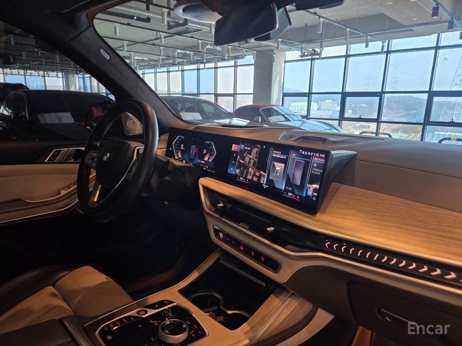 2023 BMW X7 I (G07) Рестайлинг xDrive 40i Design Pure Excellence Frist Edition 6STR с пробегом 89 985 км