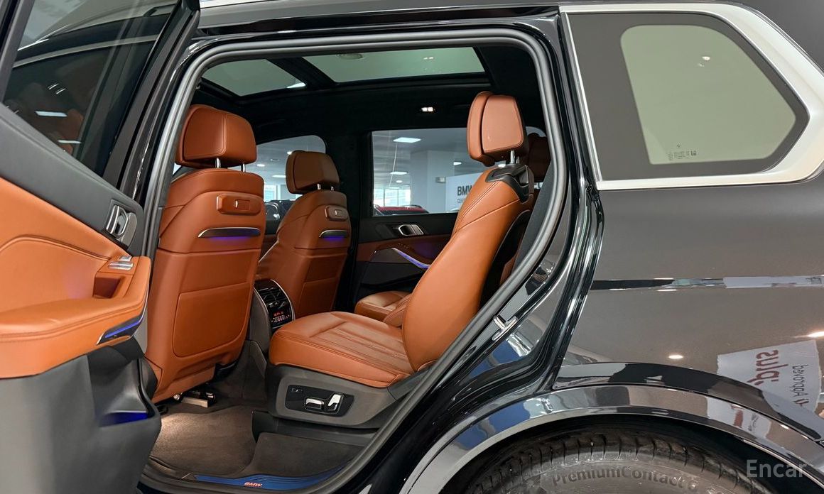 2023 BMW X7 I (G07) Рестайлинг xDrive 40i Design Pure Excellence 6-Seater с пробегом 24 856 км