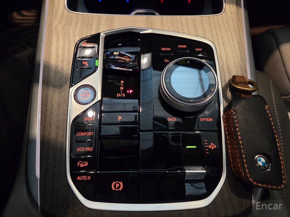 2023 BMW X7 I (G07) Рестайлинг xDrive 40i Design Pure Excellence Frist Edition 6STR с пробегом 89 985 км