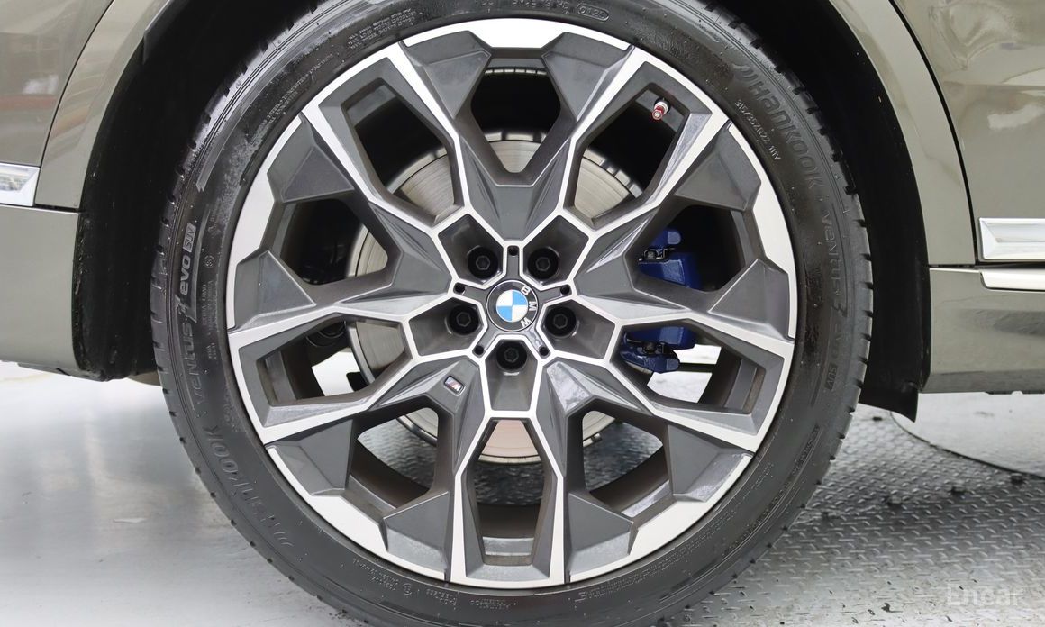 2023 BMW X7 I (G07) Рестайлинг xDrive 40i M Sport 6STR с пробегом 44 081 км