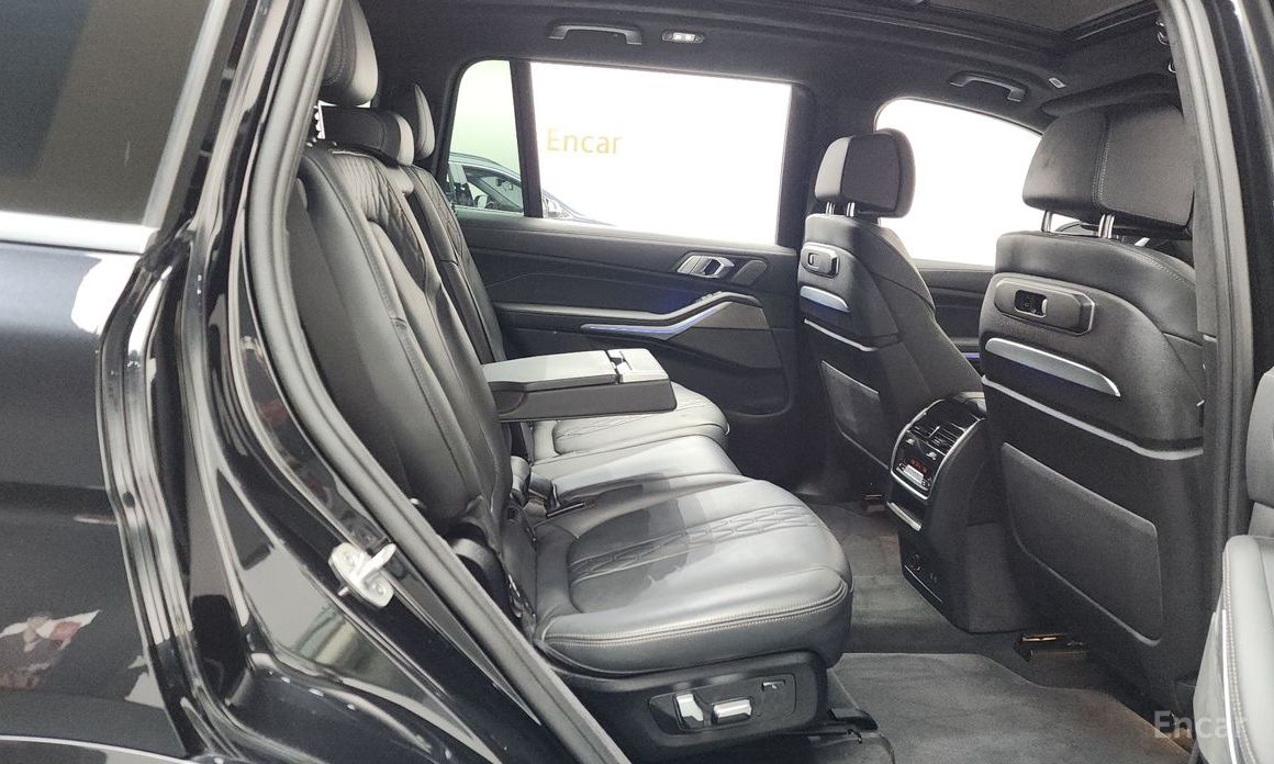 2023 BMW X7 I (G07) Рестайлинг xDrive 40i Design Pure Excellence 7-Seater с пробегом 69 172 км