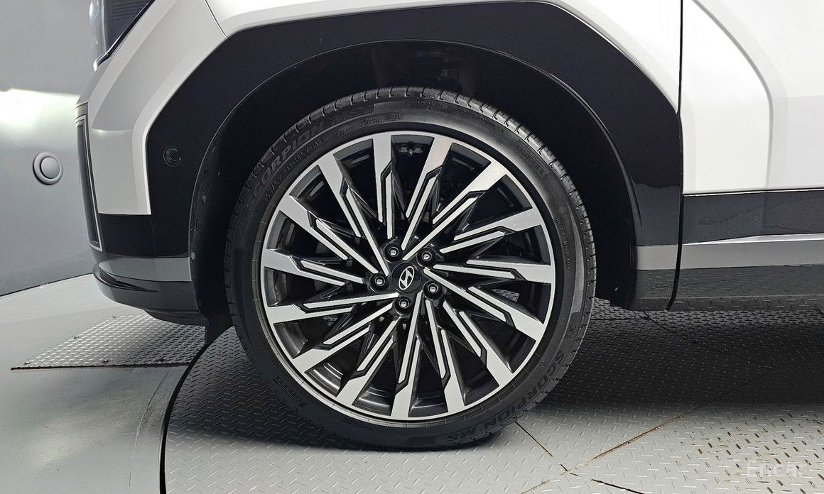 2023 Hyundai Santa Fe V (MX5) Gasoline 2.5T 2WD Calligraphy с пробегом 18 936 км