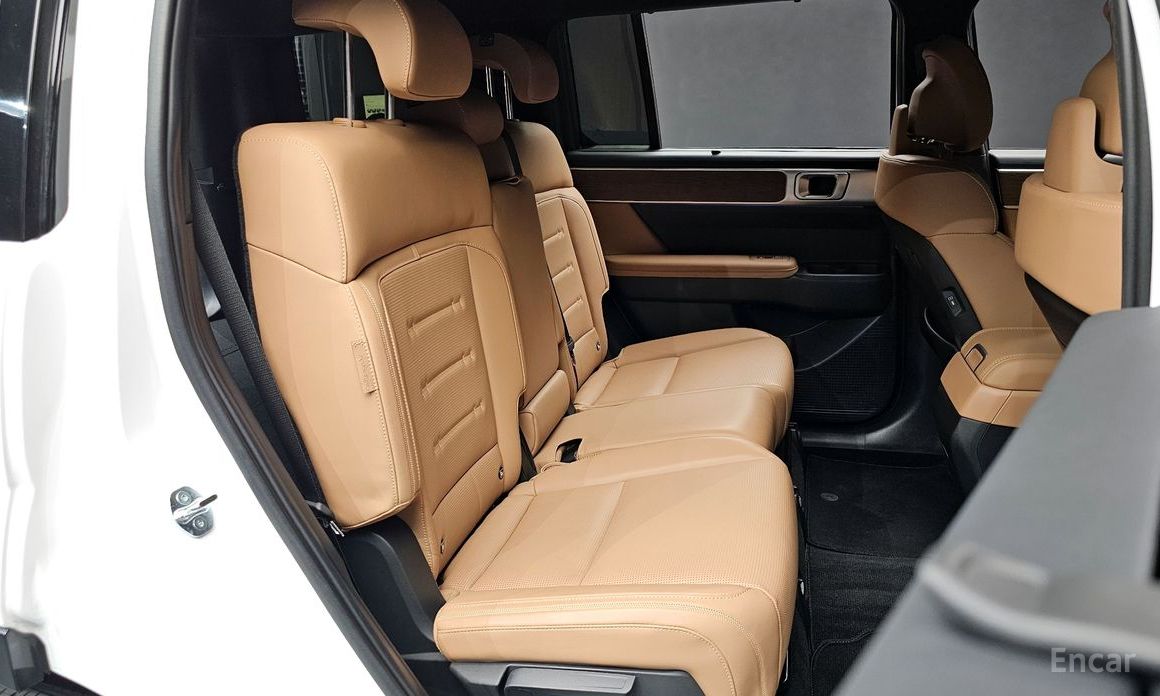 2023 Hyundai Santa Fe V (MX5) Gasoline 2.5T 2WD Calligraphy с пробегом 18 936 км