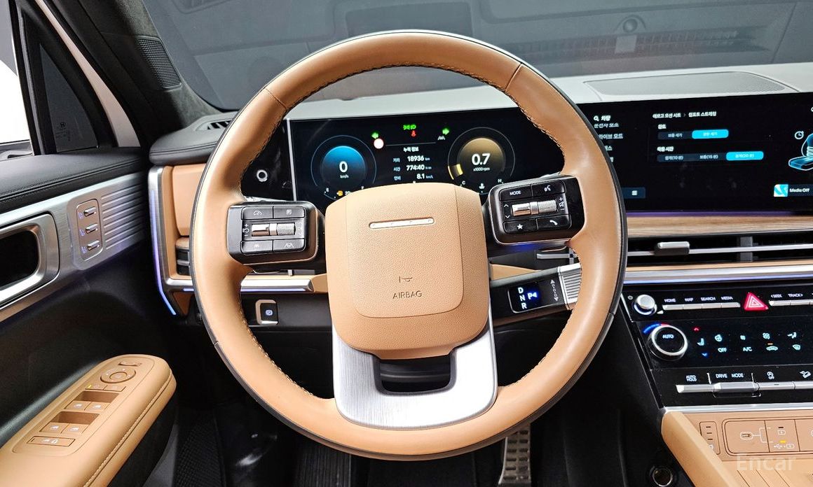 2023 Hyundai Santa Fe V (MX5) Gasoline 2.5T 2WD Calligraphy с пробегом 18 936 км