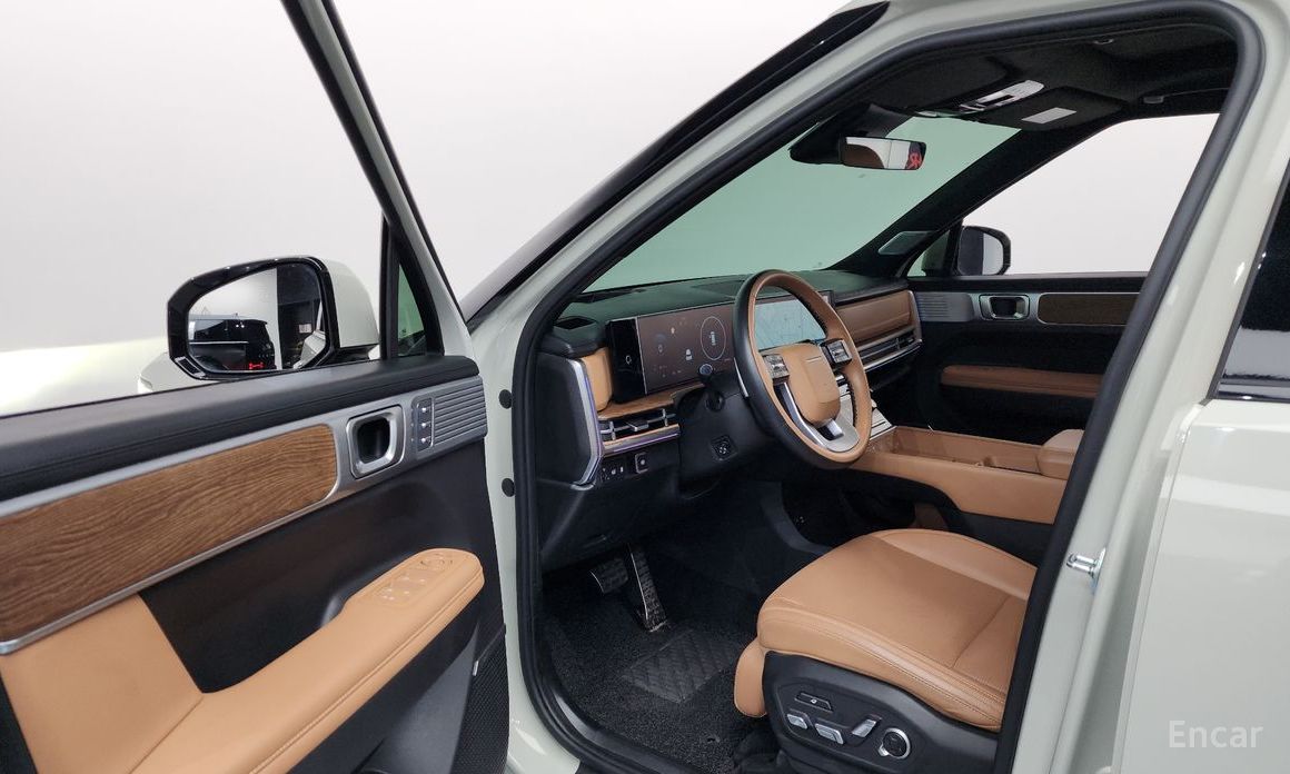 2024 Hyundai Santa Fe V (MX5) Gasoline 2.5T 2WD Calligraphy с пробегом 24 680 км