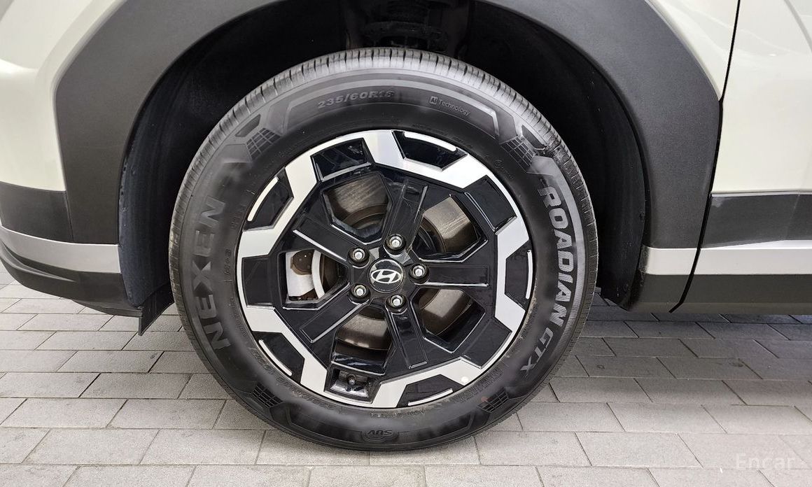 2024 Hyundai Santa Fe V (MX5) Gasoline 2.5T 2WD Prestige с пробегом 22 989 км