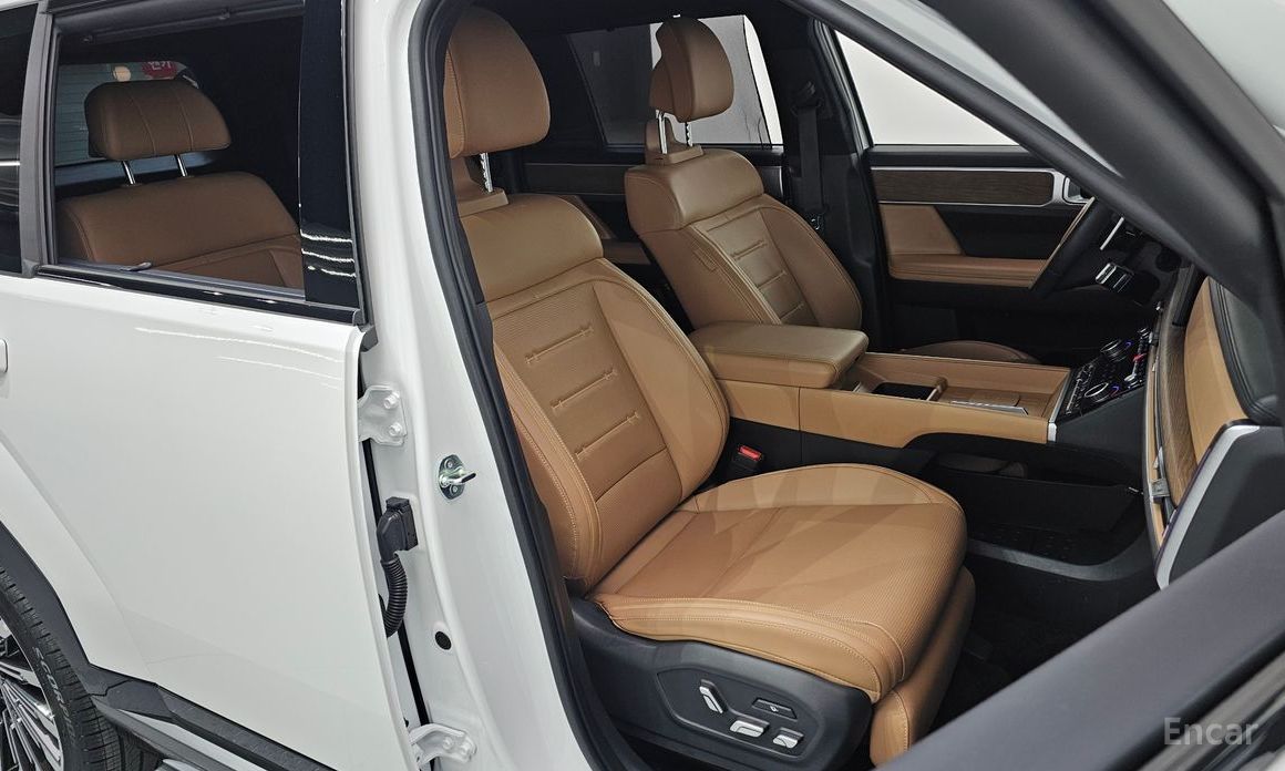 2023 Hyundai Santa Fe V (MX5) Gasoline 2.5T 2WD Calligraphy с пробегом 34 933 км