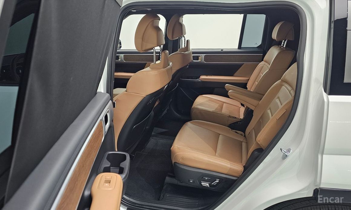 2023 Hyundai Santa Fe V (MX5) Gasoline 2.5T 2WD Calligraphy с пробегом 34 933 км