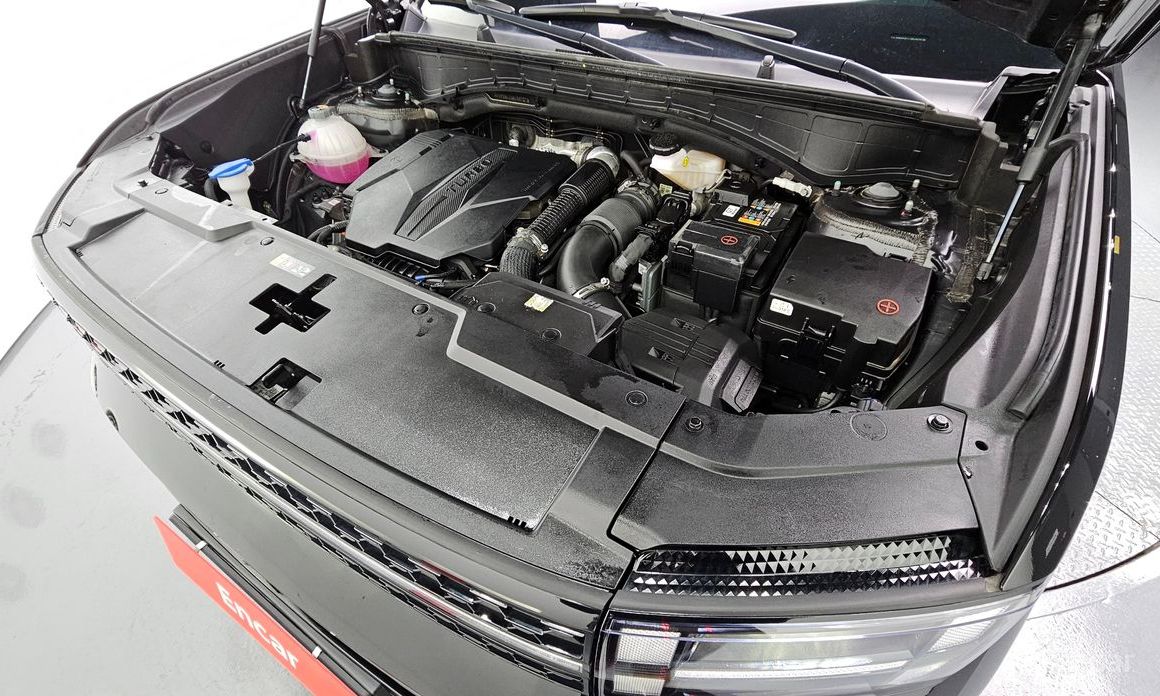 2023 Hyundai Santa Fe V (MX5) Gasoline 2.5T 2WD Calligraphy с пробегом 15 925 км