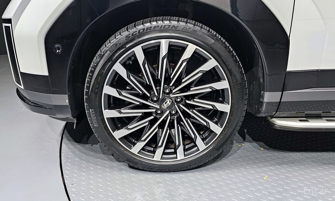 2023 Hyundai Santa Fe V (MX5) Gasoline 2.5T 2WD Calligraphy с пробегом 29 109 км