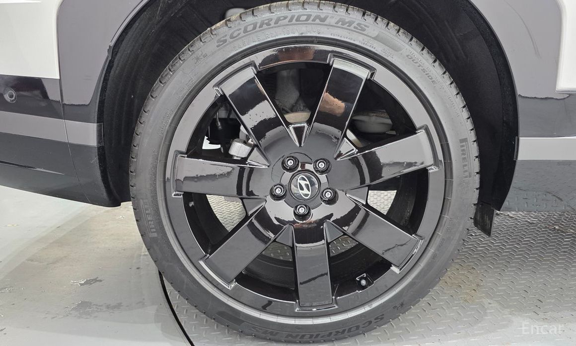 2024 Hyundai Santa Fe V (MX5) Gasoline 2.5T 2WD Calligraphy с пробегом 17 265 км