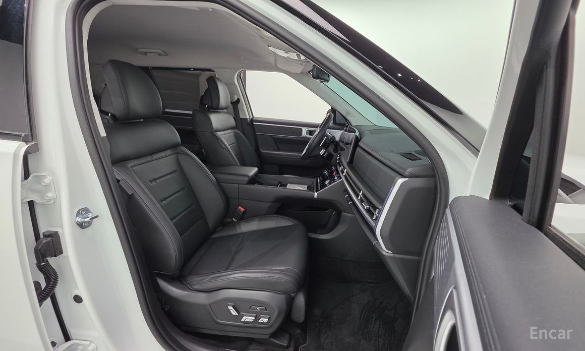 2024 Hyundai Santa Fe V (MX5) Gasoline 2.5T 2WD Calligraphy с пробегом 17 265 км