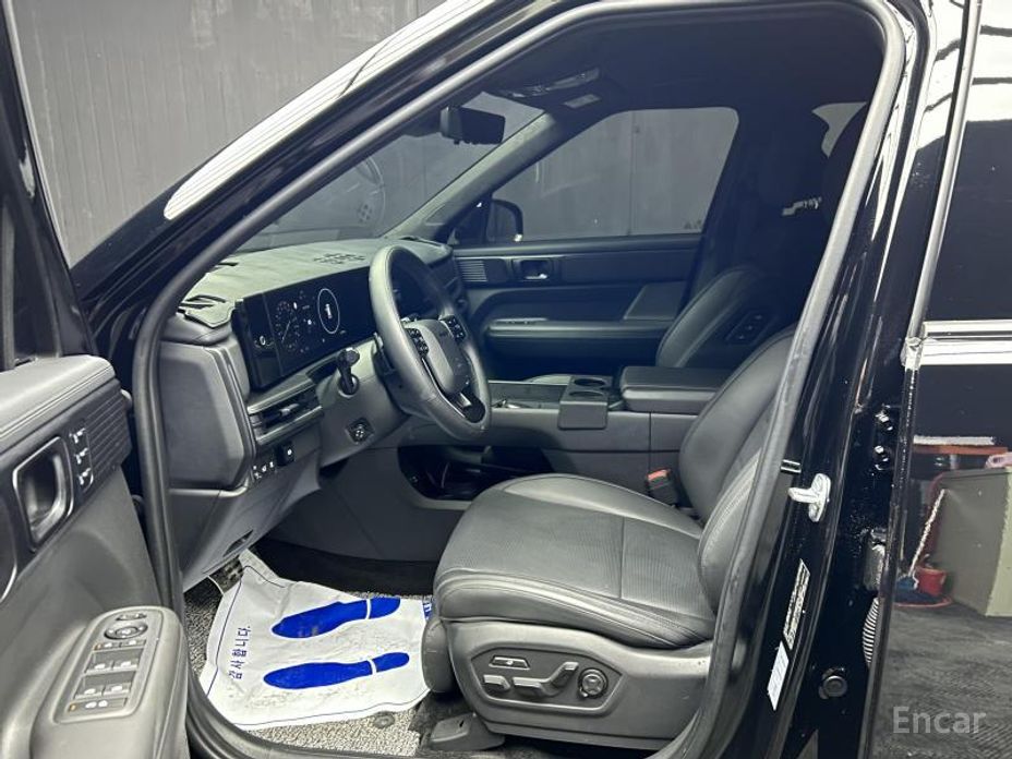 2025 Hyundai Santa Fe V (MX5) Gasoline 2.5T 2WD Calligraphy с пробегом 33 767 км
